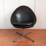 Mid Century Danish Swivel Egg Chair, Kanari Denmark Chair, Scandinavian Design, Black, Office Egg Chair, Living room Chair, 70s