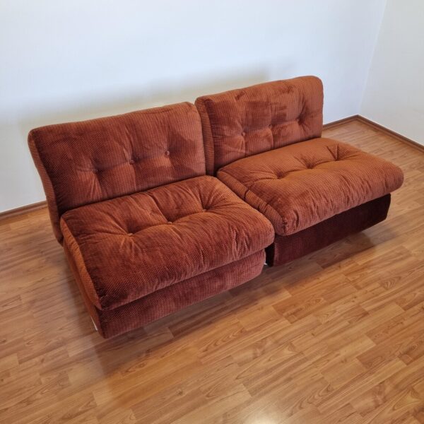 1 of 2 Mid Century Amanta Easy Chairs, Mario Bellini for C&B Italy '70s